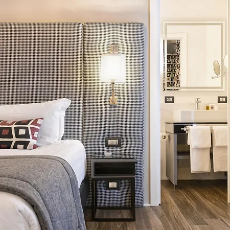 The Independent Guest house 4*