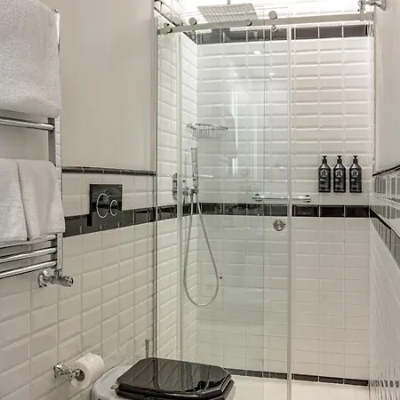 بيت ضيافة ذا إنديبندانت سويتس روما