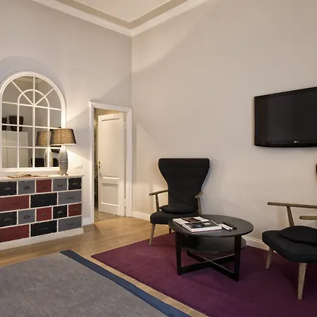 The Independent Guest house 4*