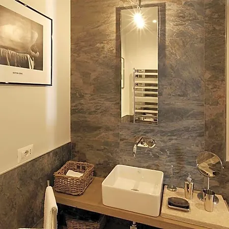 The Independent Guest house 4*