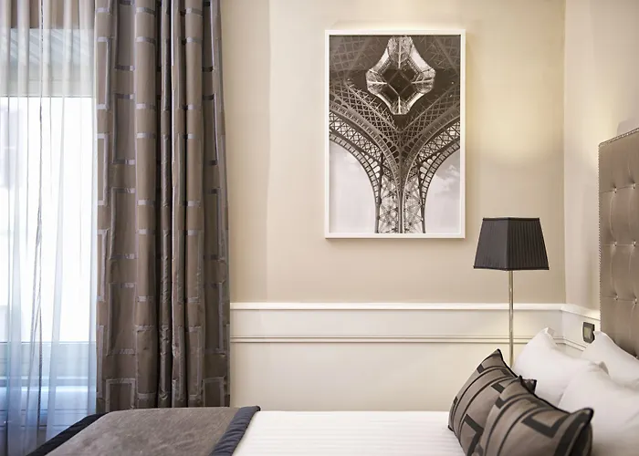 The Independent Pensión Roma