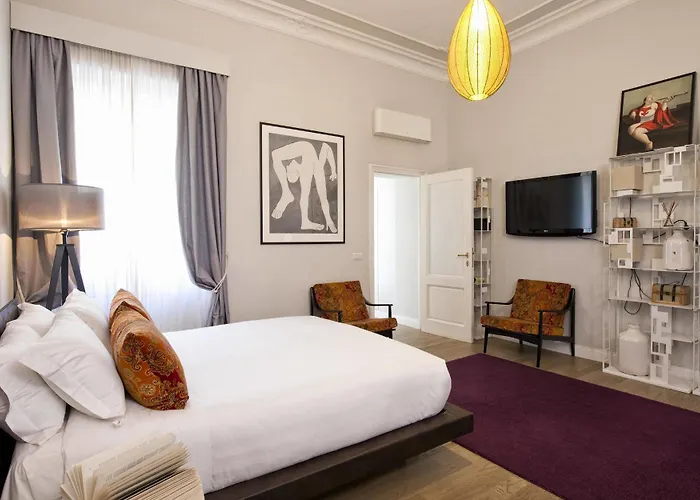 The Independent Pensión Roma