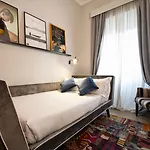 The Independent 4* Rom